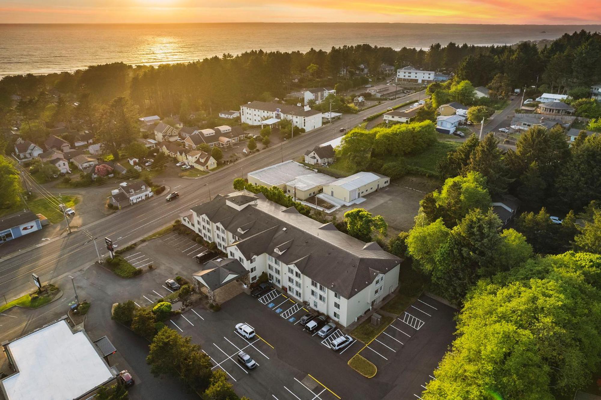 The Ashley Inn & Suites Lincoln City Dış mekan fotoğraf